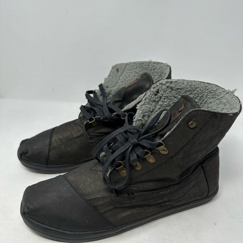 Toms Chukka style Highland Faux Leather Boots Faux Shearing linings NEW Men’s 13